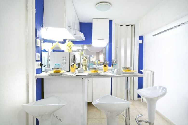 Aparthotel Santorini Style Honeymoon Apartments