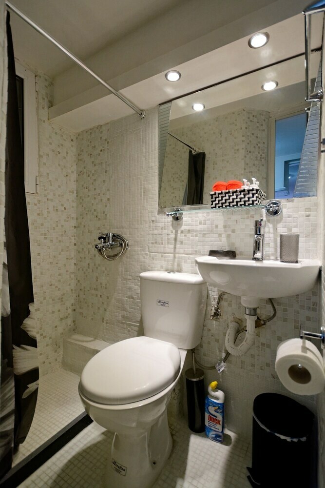 Aparthotel Santorini Style Honeymoon Apartments