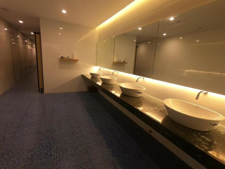 Hotel 88 Airport Lounge