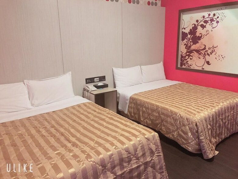 Flower Motel
