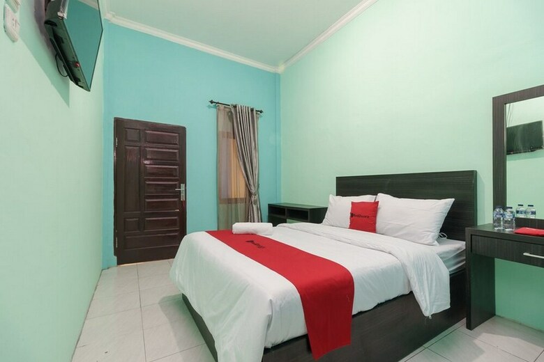 Hotel Reddoorz Near Umsu Medan