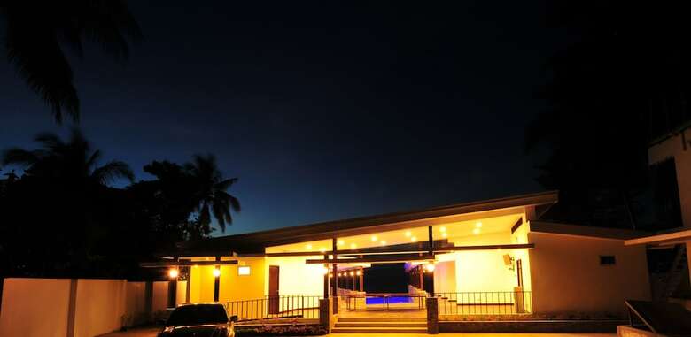 Hotel Alegria Water Front Beach House