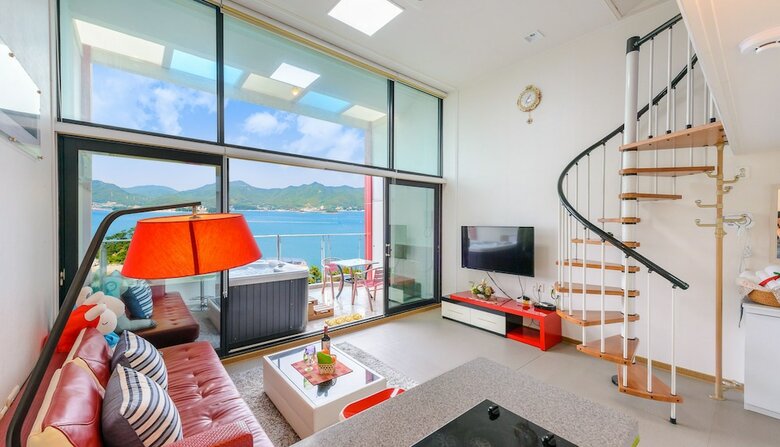Tongyeong Honey Spa Pension