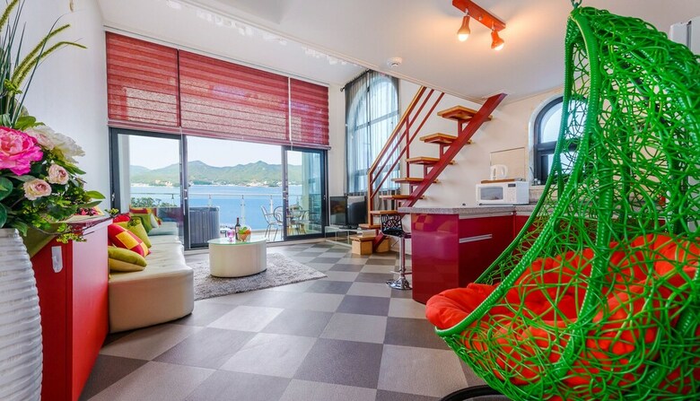 Tongyeong Honey Spa Pension