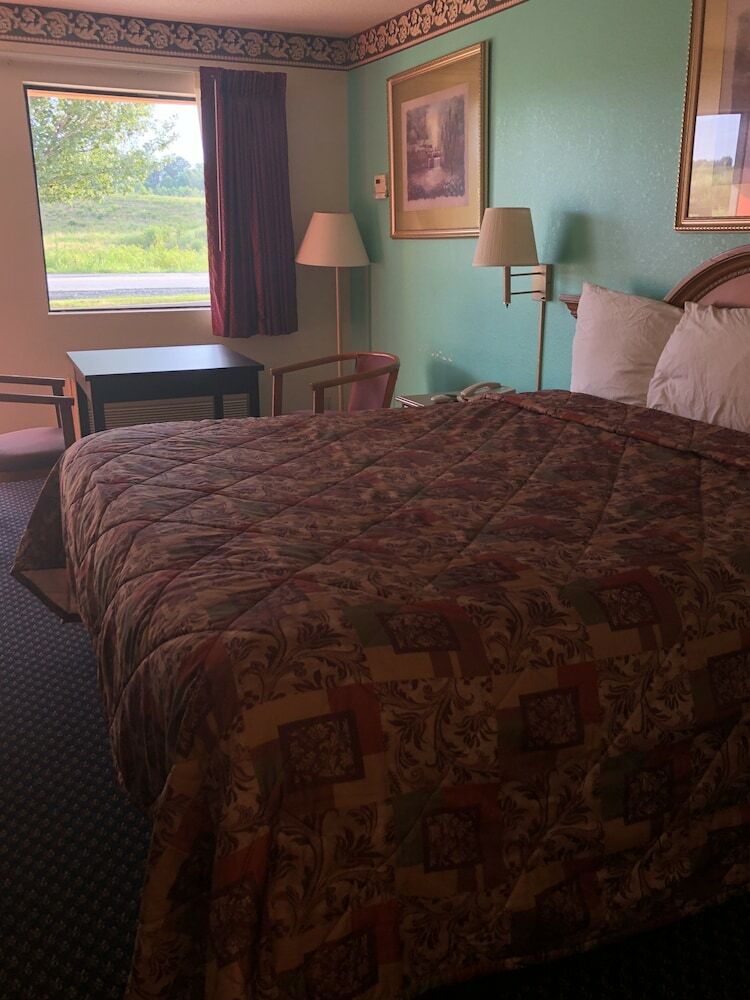 Hotel Clairmont Inn