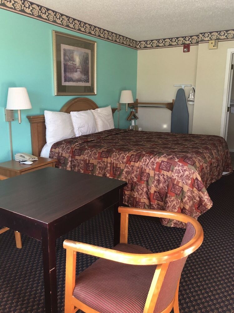 Hotel Clairmont Inn
