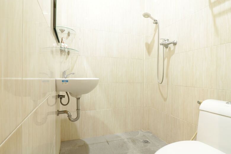 Hostal Oyo 1117 New Garuda Hotel
