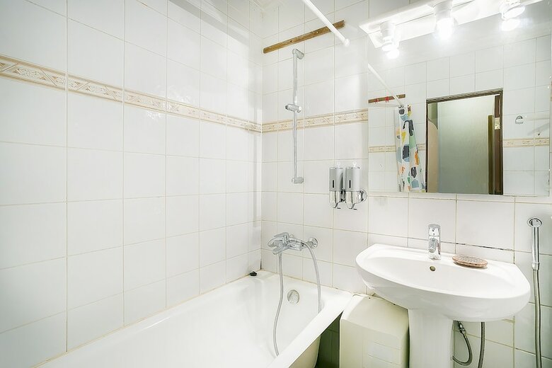 Apartment On Tryokhgorny Val 3