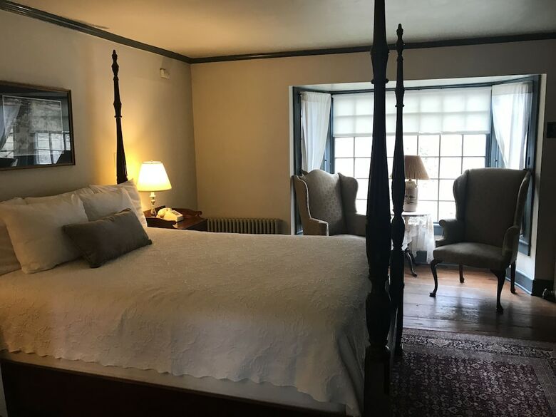 Bed & Breakfast Inn At Millrace Pond