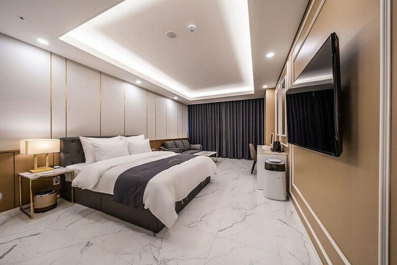 Suwon Aritte Hotel