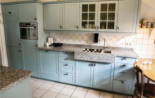Five-bedroom Holiday Home In Beers