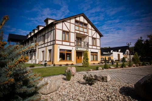 Bed & Breakfast Cedrowy Dworek