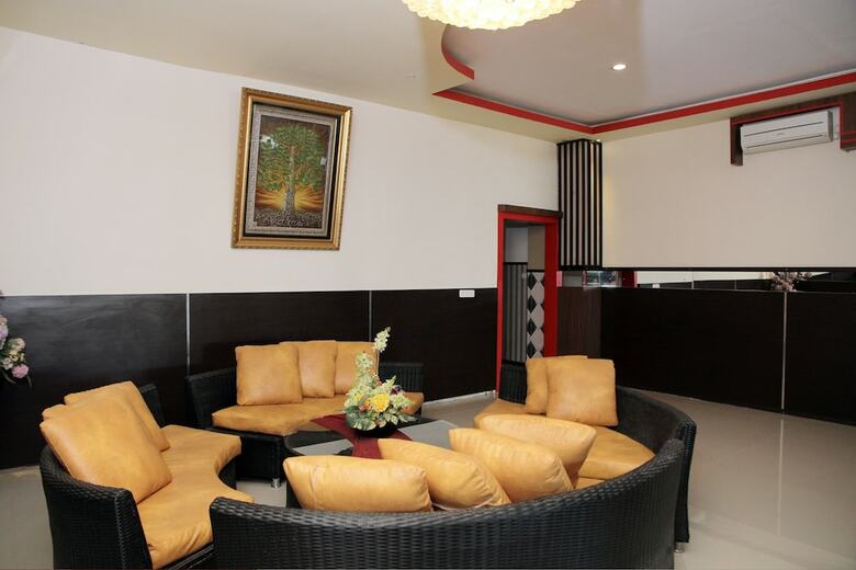 Hostal Oyo 1264 Brizky Hotel