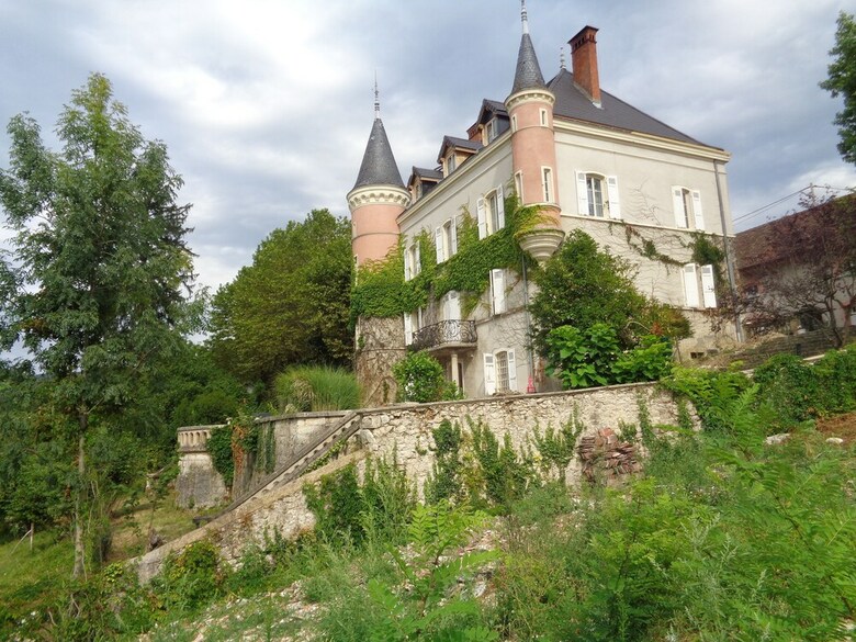 Bed & Breakfast Chateau de Saint-genix