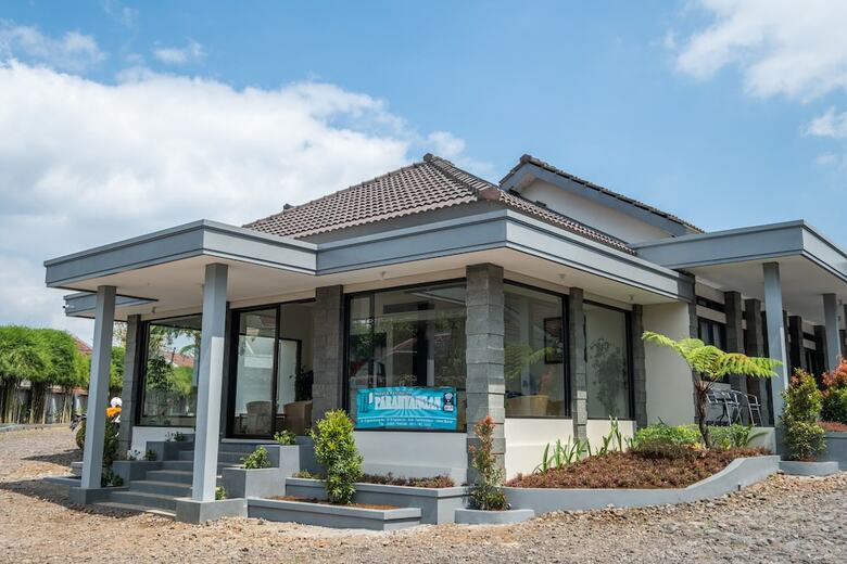 Hostal Oyo 1268 Hotel Parahyangan