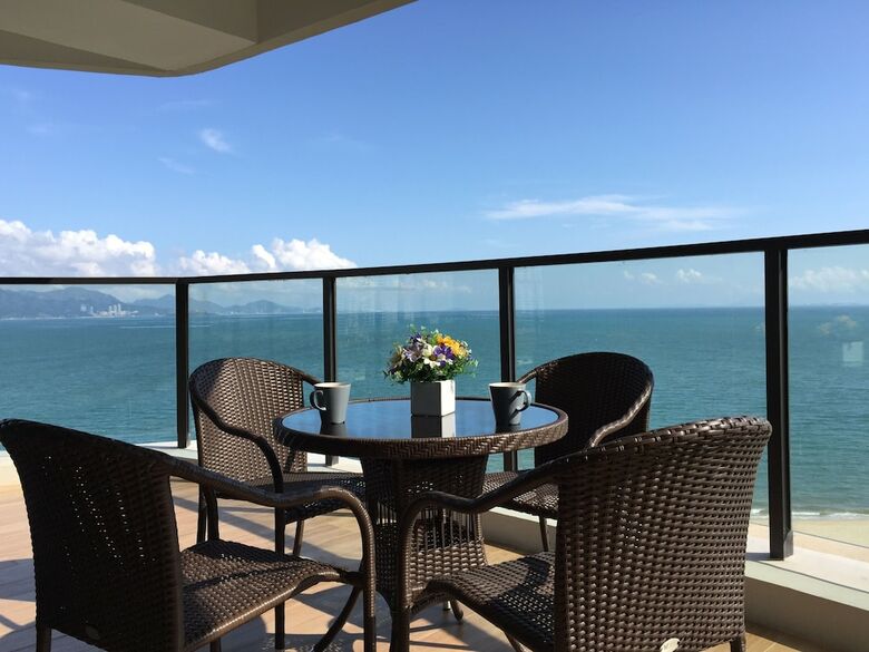 XI Yue Hai Bin Holiday Hotel