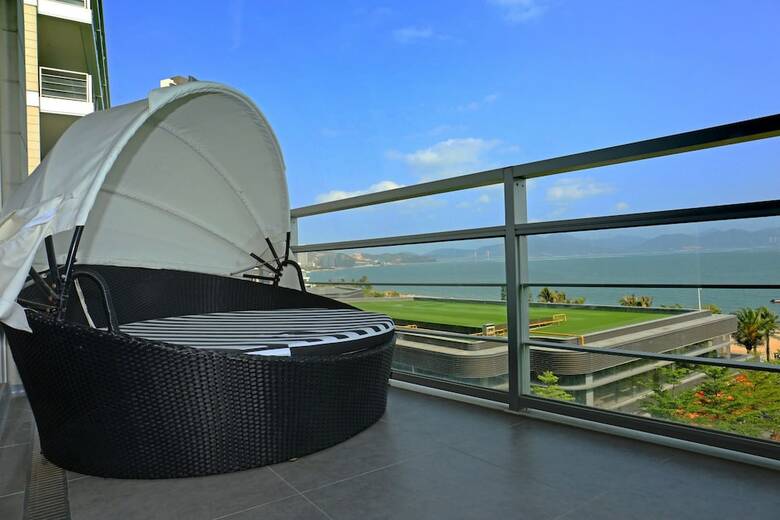 XI Yue Hai Bin Holiday Hotel