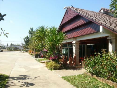 Thong Paeka Hotel