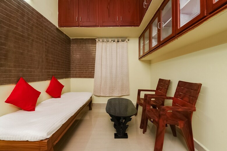 Hotel Oyo 26234 Annapurna Nilayam