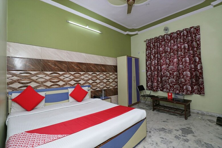 Oyo 29309 Hotel Taj Palace