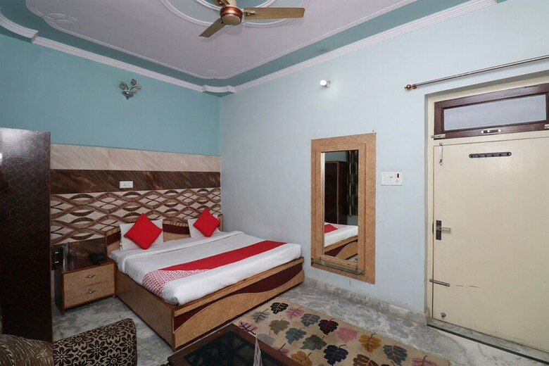 Oyo 29309 Hotel Taj Palace