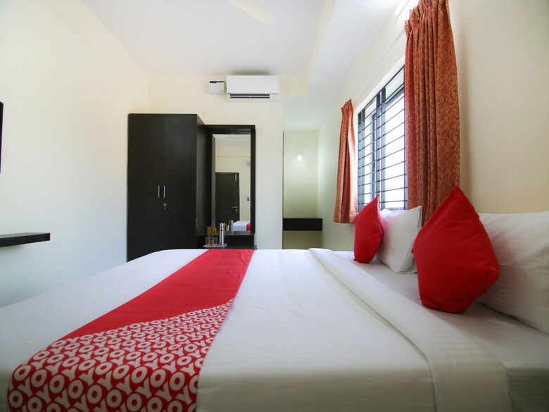 Hotel Oyo 23461 Champion Lotus