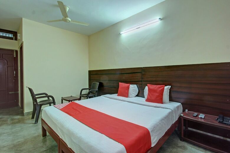 Hotel Oyo 27946 Sandhanam As Abode