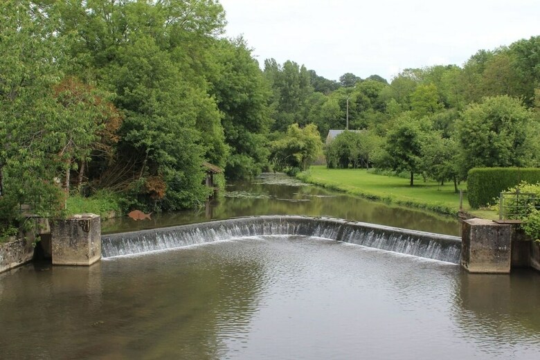 French Property By The River