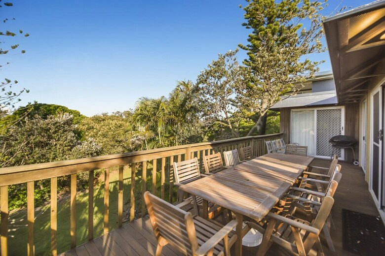 Summer Place - 24 Shearwater Street