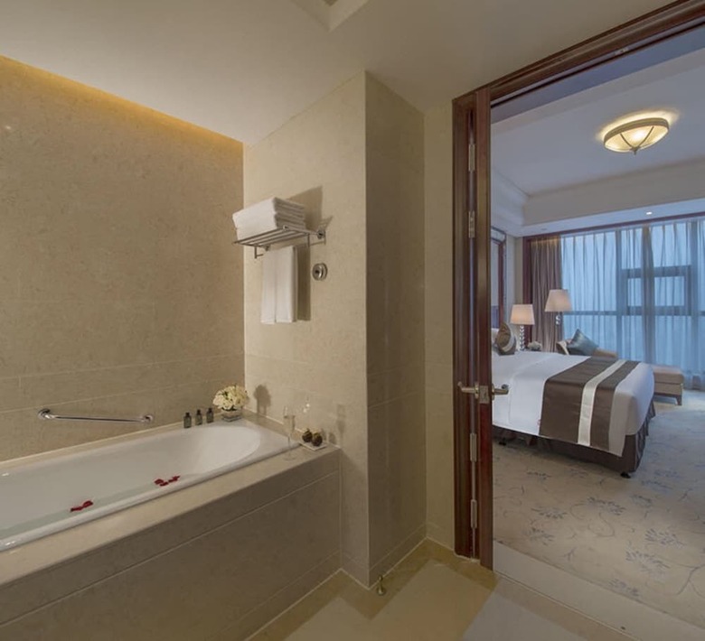 Maison New Century Hotel Cixi