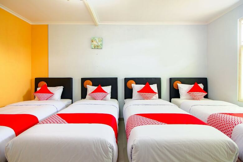 Hostal Oyo 1355 Griya Wismono Homestay