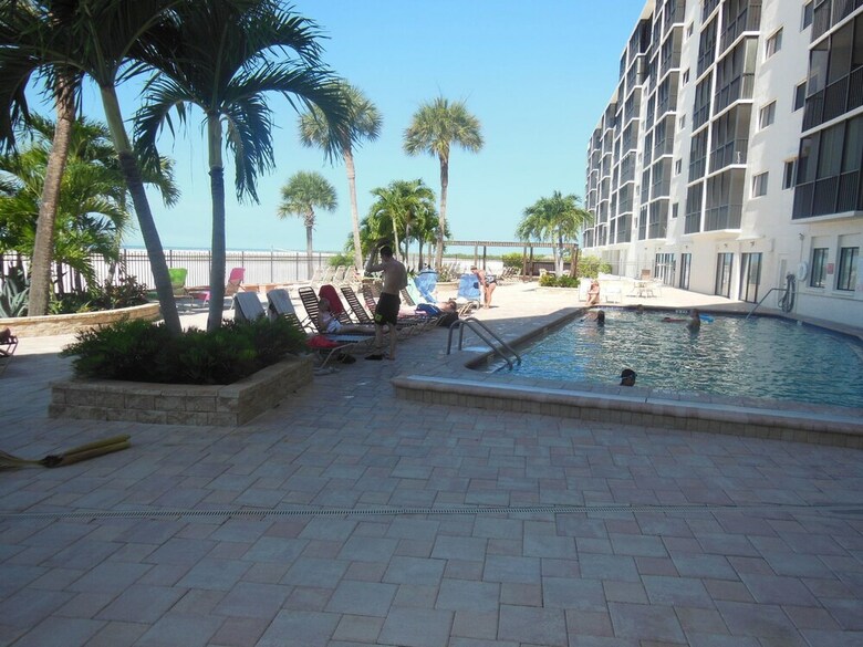 Carlos Pointe 135