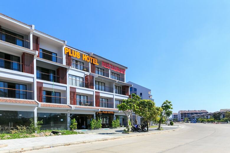 Hostal Plus Hotel