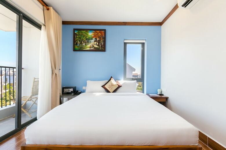 Hostal Plus Hotel