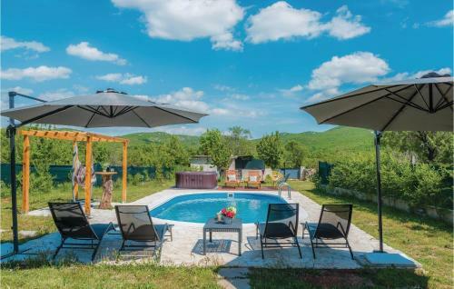 Three-bedroom Holiday Home In Unesic