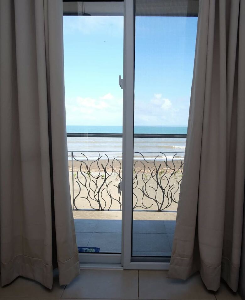 Hotel Blue Pavilion Beach Resort