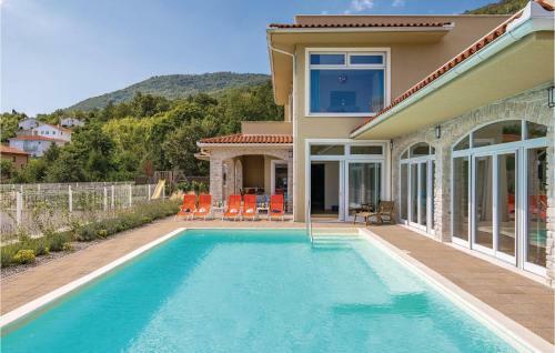 Five-bedroom Holiday Home In Veprinac