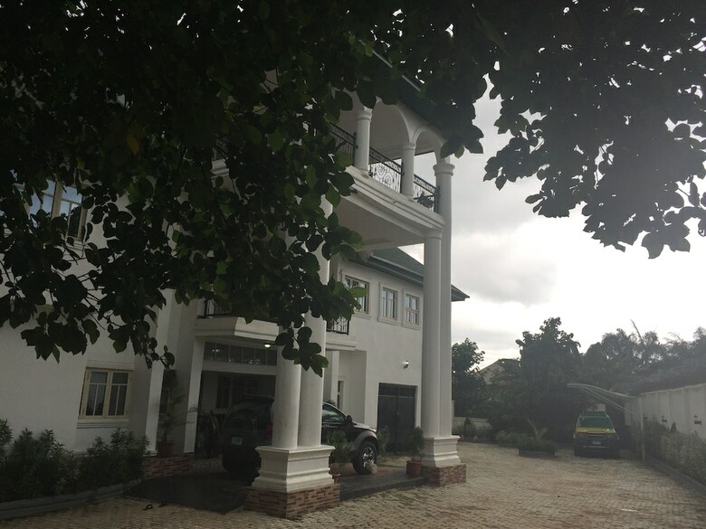 Amadi Villa