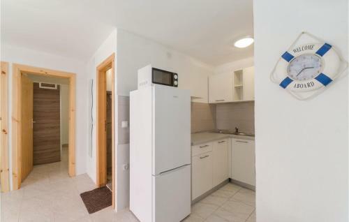Two-bedroom Apartment In Vir