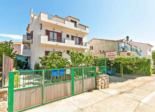 Hostal Apartments Mirjana