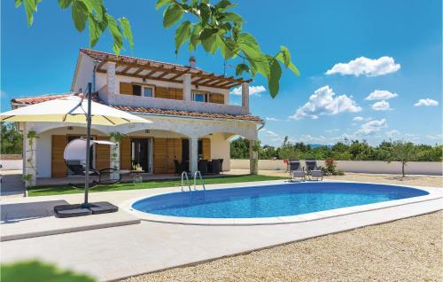 Four-bedroom Holiday Home In Vodice