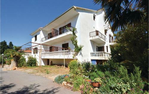 One-bedroom Apartment In Vrboska