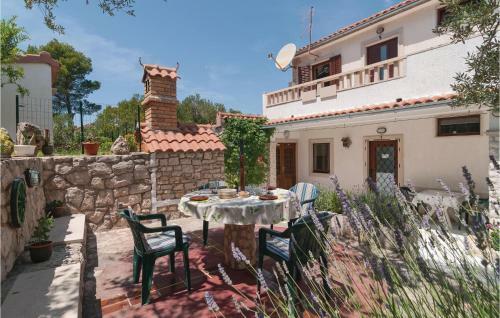 One-bedroom Apartment In Postira