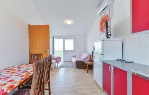 Two-bedroom Apartment In Povljana