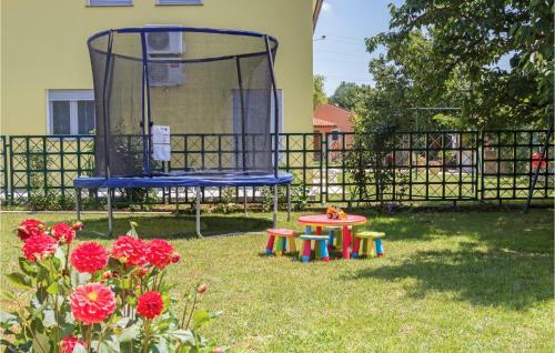 Two-bedroom Holiday Home In Pula