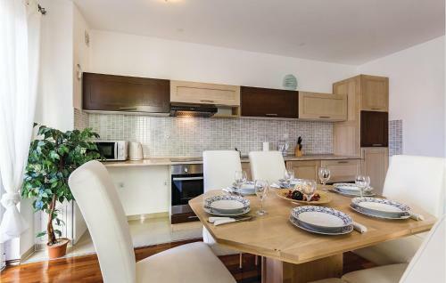 Two-bedroom Apartment In Premantura