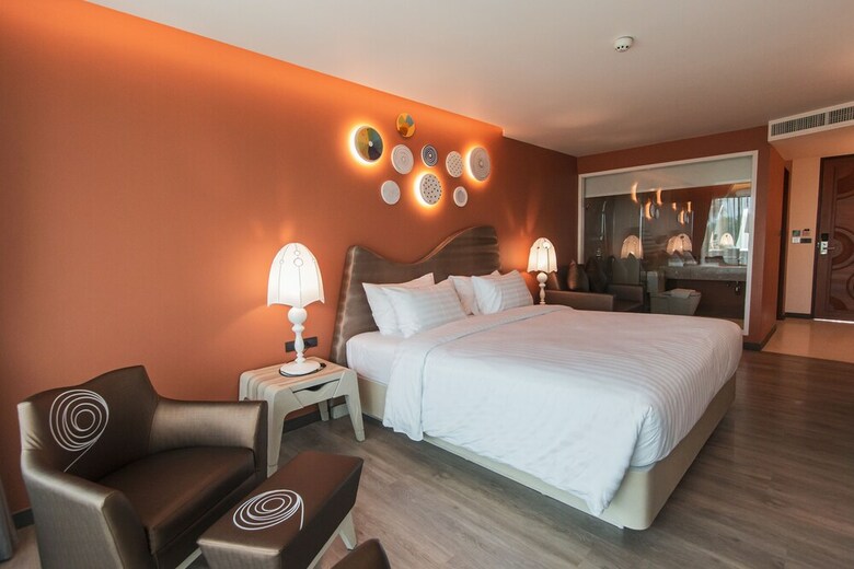 Rachabhura Hotel