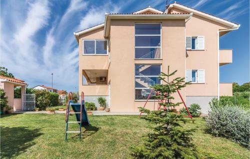 Two-bedroom Apartment In Pula