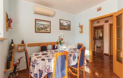Two-bedroom Apartment In Pula