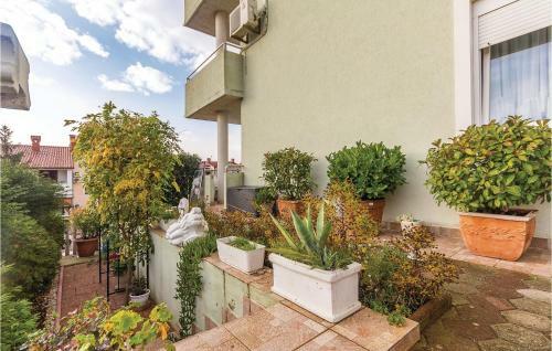 Two-bedroom Apartment In Pula